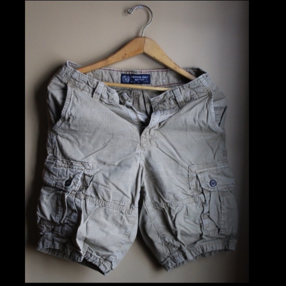 Men’s American Eagle Tan Cargo Shorts
